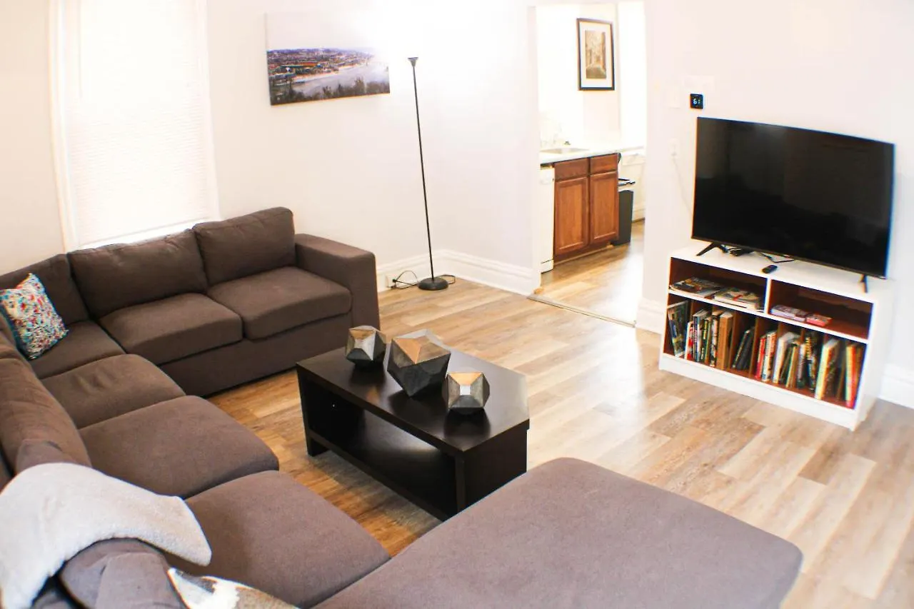 2 Bedroom - Off Street Parking - Amazing View Nearby Pittsburgh 0*,  United States